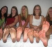 female feet fetish sakkara footfetish arab legs